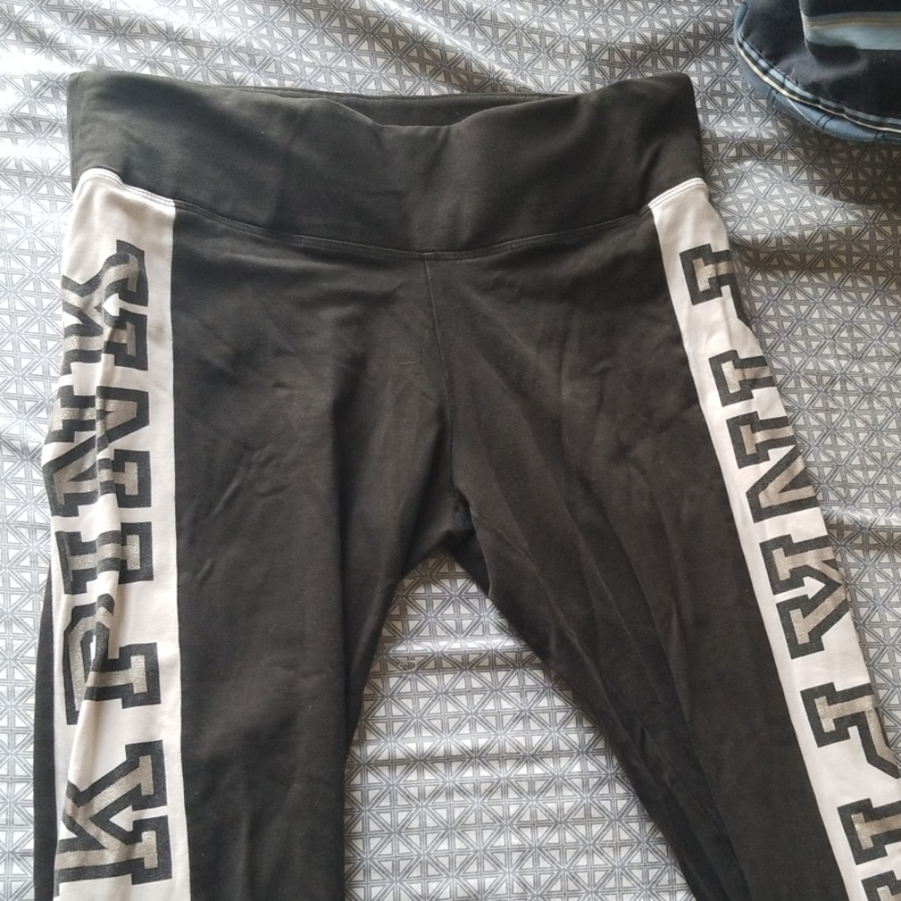 VS PINK Fashion Show Leggings size Small